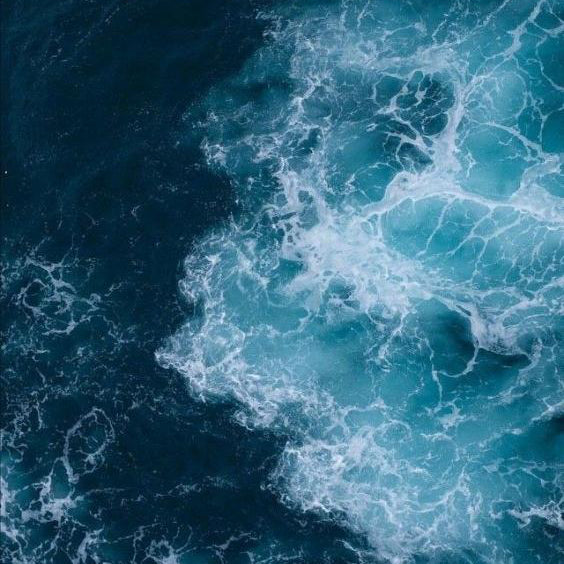 close up of the HEART notes ingredient, SEA WATER which is used in the scented candle BEACH